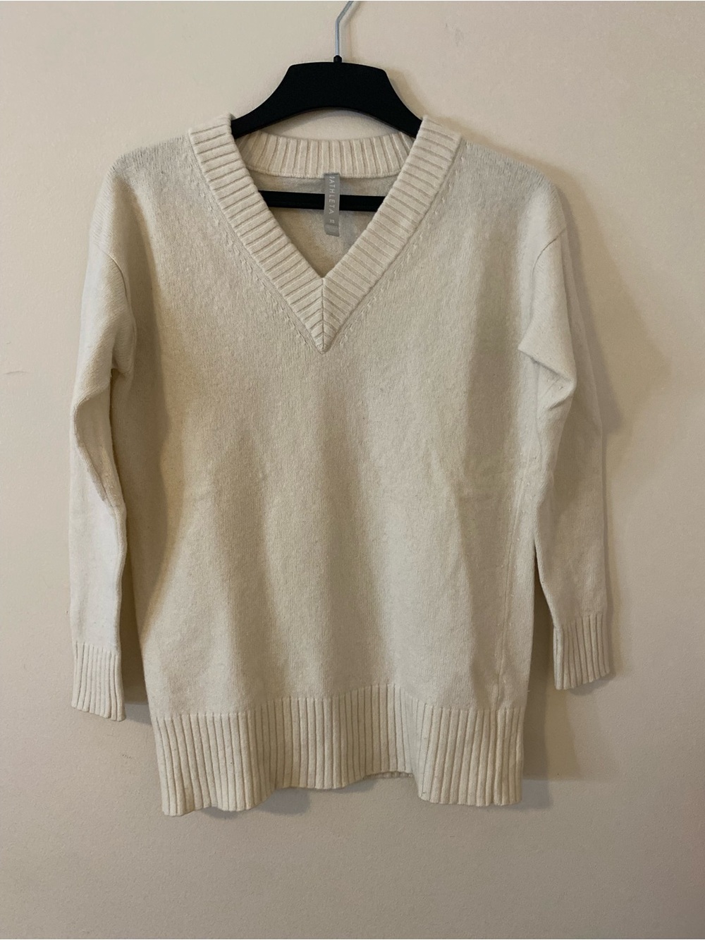Athleta Cream wool cashmere blend V-Neck Ribbed Hem Sweater oversized